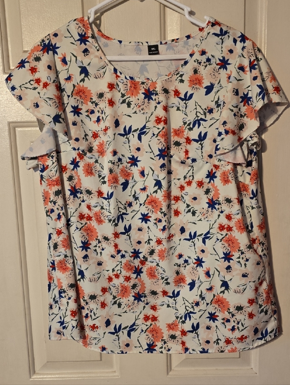 SHEIN White Floral Ruffle Sleeve Top with Coral & Navy